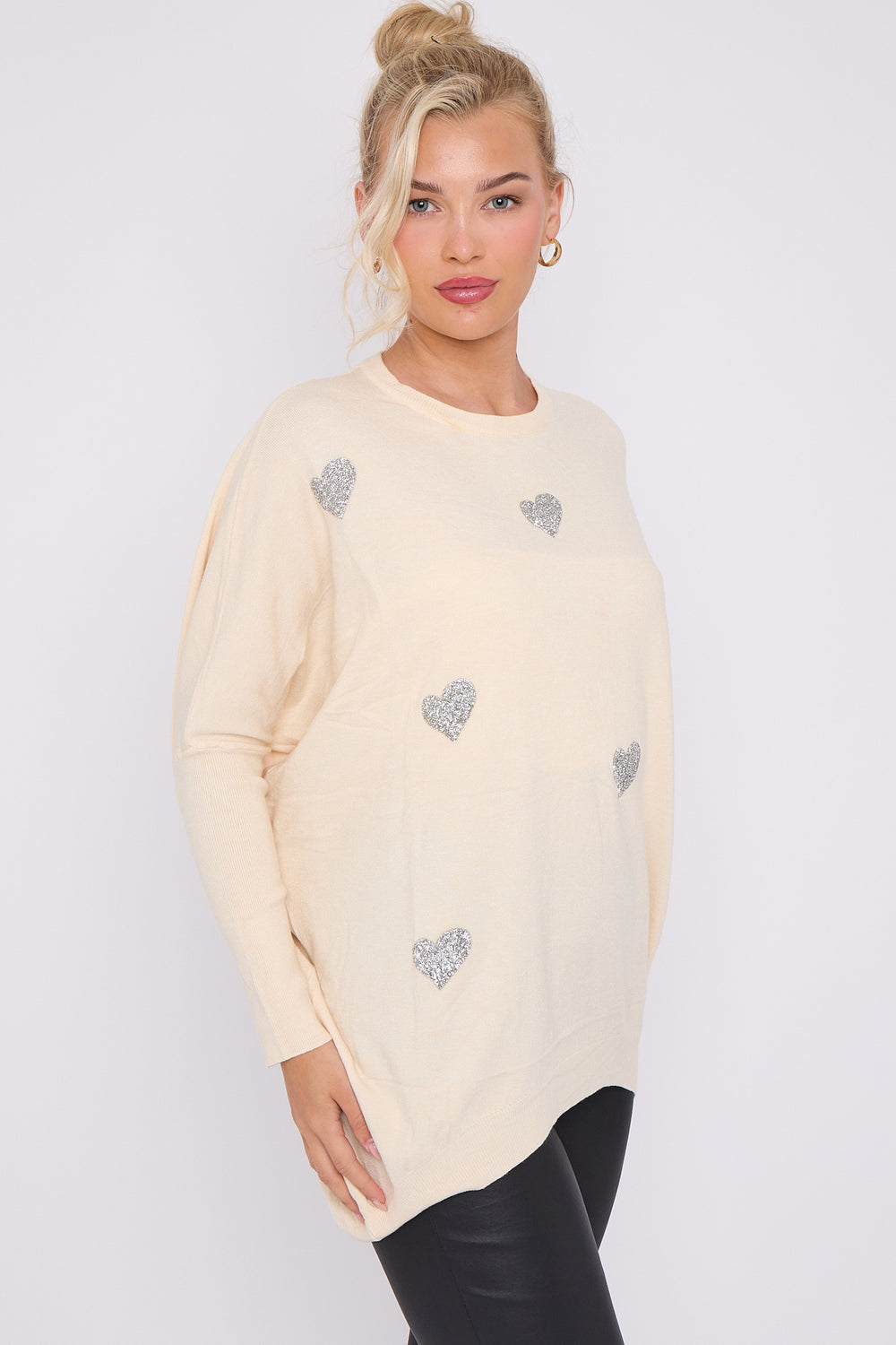 HEART EMBELLISHED JUMPER (8646657671416) (8698593706232)