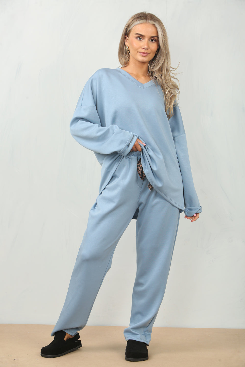 V-NECK PLAIN LOUNGEWEAR (15095652090240)