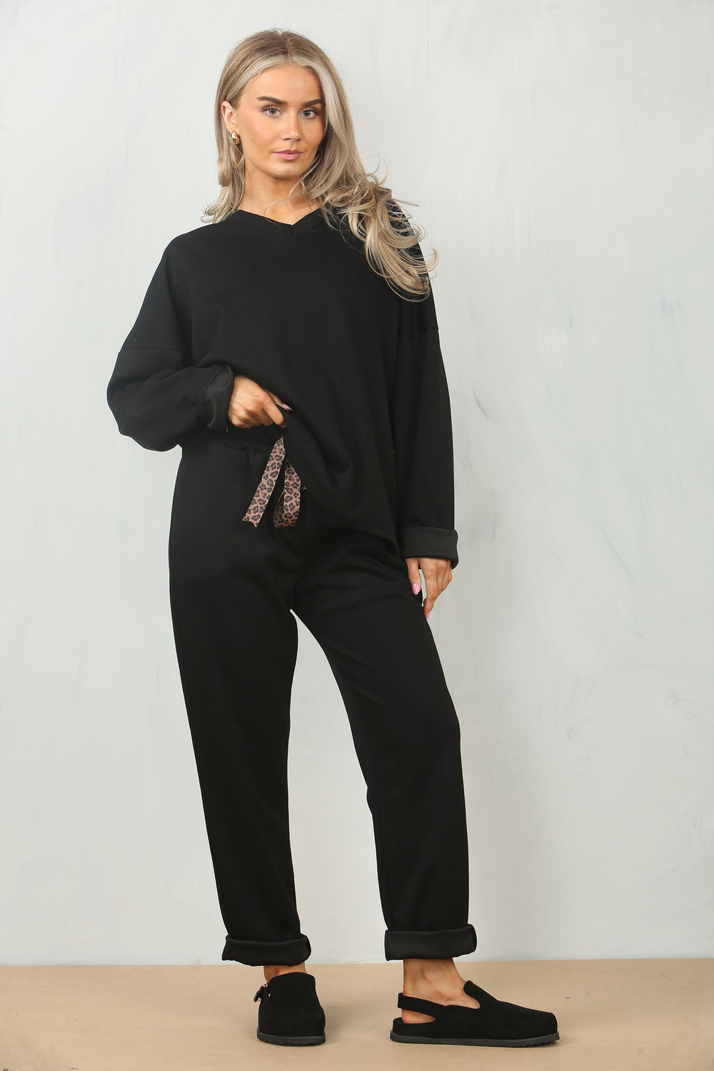 V-NECK PLAIN LOUNGEWEAR (15095661330816)