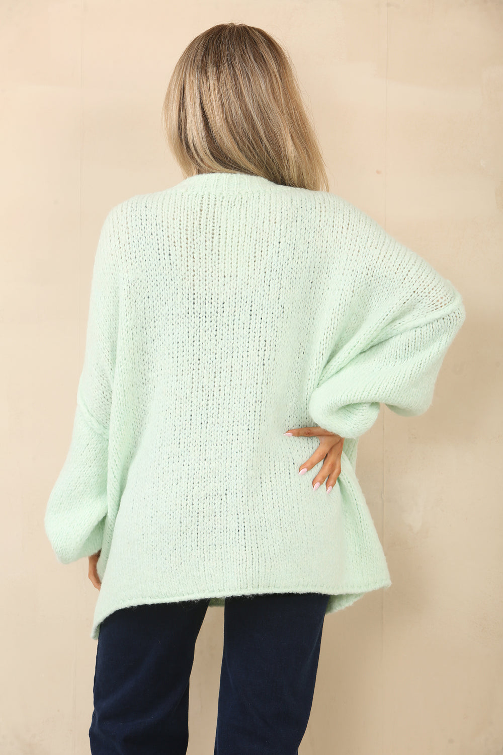 OVERSIZED V-NECK KNITTED JUMPER (14994037604736)