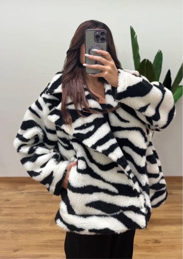 ANIMAL PRINT TEDDY COAT